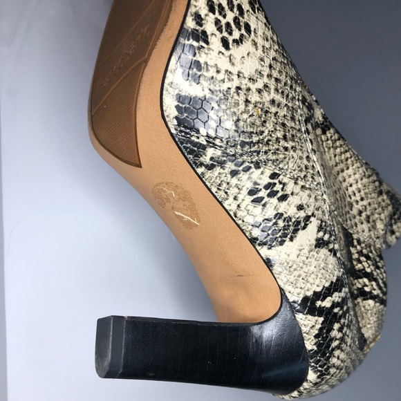 Franco Sarto | Zip Ankle Block Heel Bootie - Picture 16 of 16